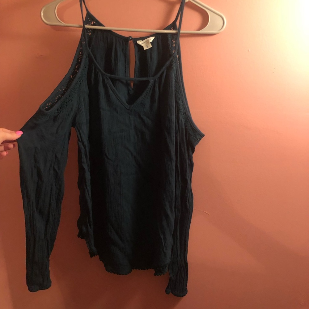 Beautiful Aeropostale Jade Cold Shoulder Top